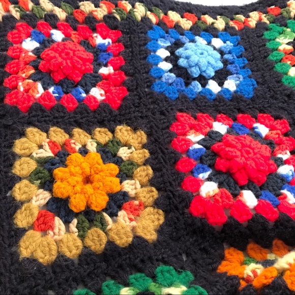 Vintage crochet granny square afghan blanket - Picture 6 of 8